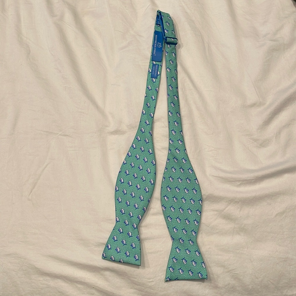 Southern Tide Bow Tie